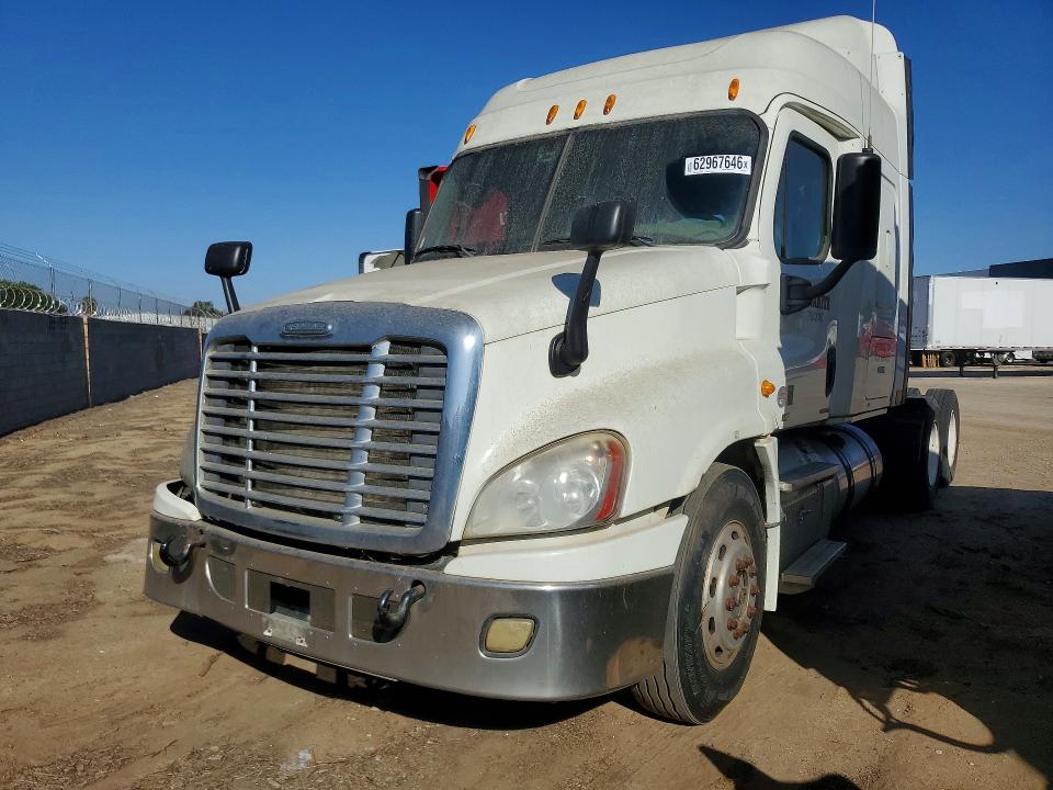 2011 Freightliner Cascadia მანქანა იყიდება აუქციონზე, vin: 1FUJGLDR3BSBD7281, აუქციონის ნომერი: 62967646