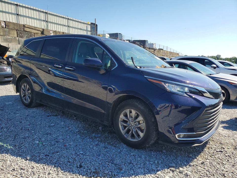 Продаж на аукціоні авто 2022 Toyota Sienna, vin: 5TDYRKEC5NS126589, номер лоту: 60374916