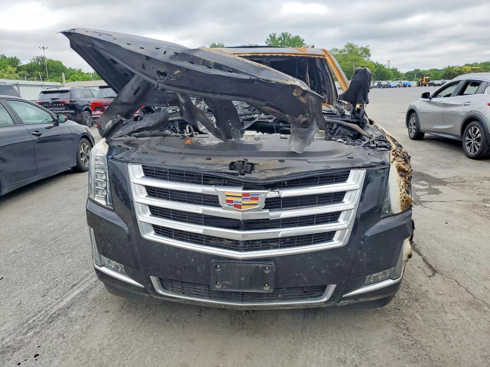 2020 Cadillac Escalade მანქანა იყიდება აუქციონზე, vin: 1GYS4BKJ3LR218359, აუქციონის ნომერი: 59872576