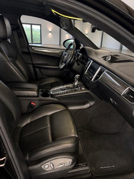 62356696 :رقم المزاد ، WP1AG2A57HLB55076 vin ، 2017 Porsche Macan مزاد بيع