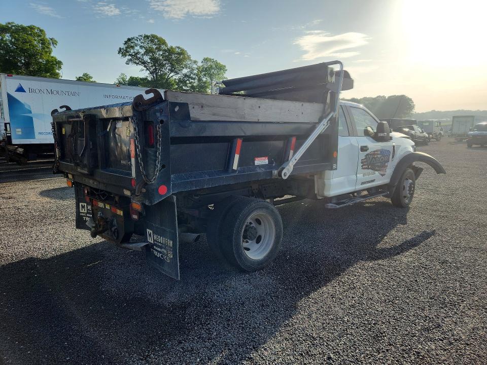 79134135 :رقم المزاد ، 1FD0X5HN4NED37172 vin ، 2022 Ford F550 مزاد بيع