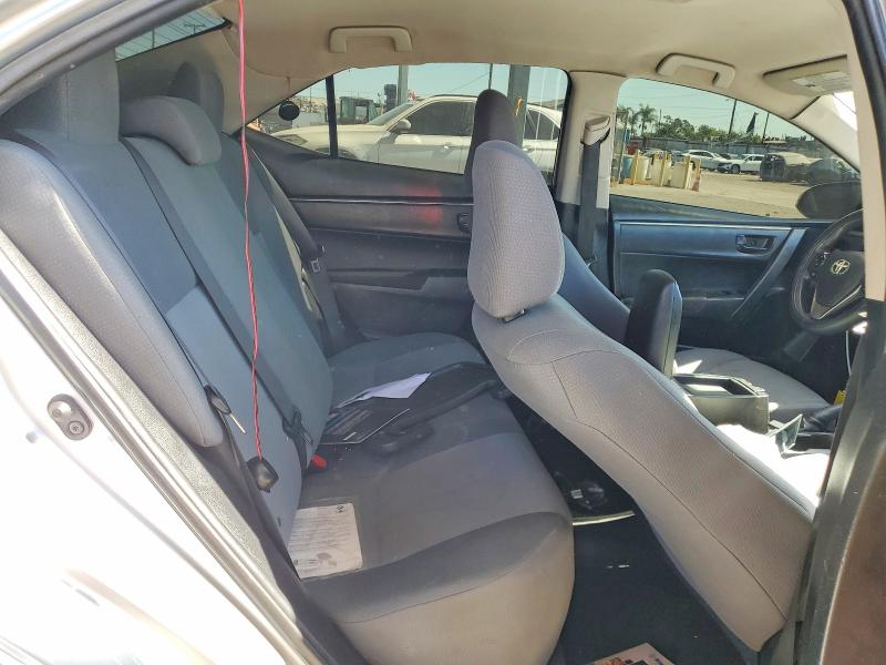 61383806 :رقم المزاد ، 5YFBURHE4FP303301 vin ، 2015 Toyota Corolla مزاد بيع