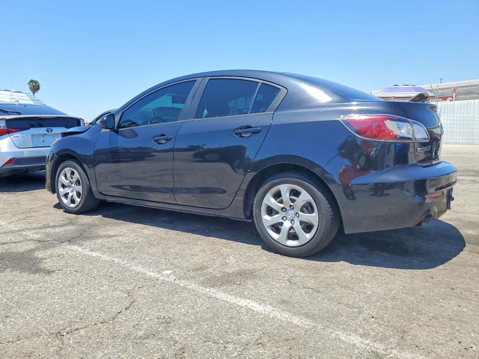 62691326 :رقم المزاد ، JM1BL1TG1D1730790 vin ، 2013 Mazda 3 مزاد بيع