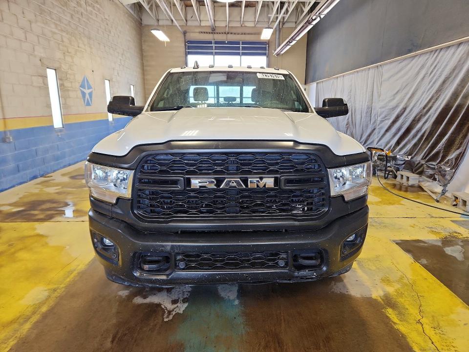 62767676 :رقم المزاد ، 3C6UR5HL8MG532835 vin ، 2021 Ram 2500 مزاد بيع