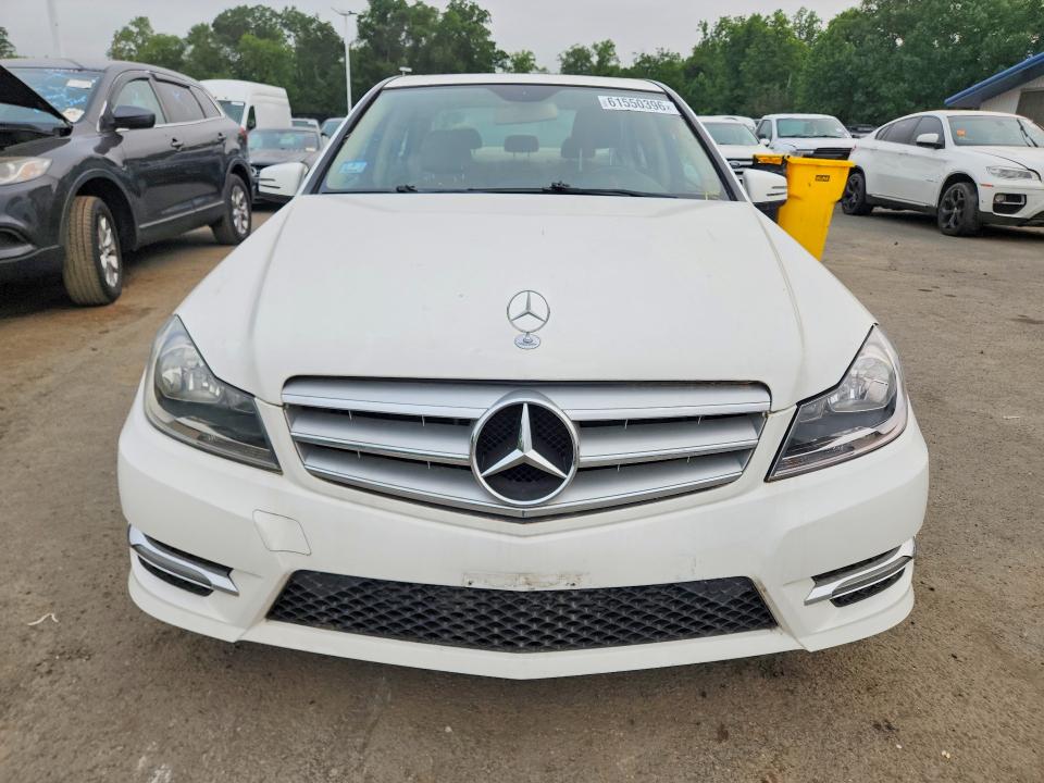 61550396 :رقم المزاد ، WDDGF4HB8DR271566 vin ، 2013 Mercedes-benz C مزاد بيع