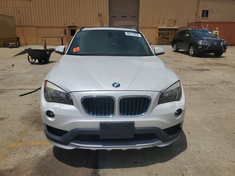 60315956 :رقم المزاد ، WBAVL1C52FVY40199 vin ، 2015 Bmw X1 مزاد بيع