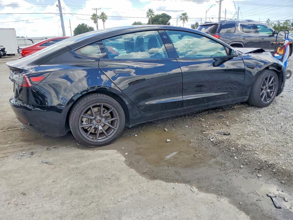 Продажа на аукционе авто 2023 Tesla Model 3, vin: 5YJ3E1EAXPF452832, номер лота: 85636125