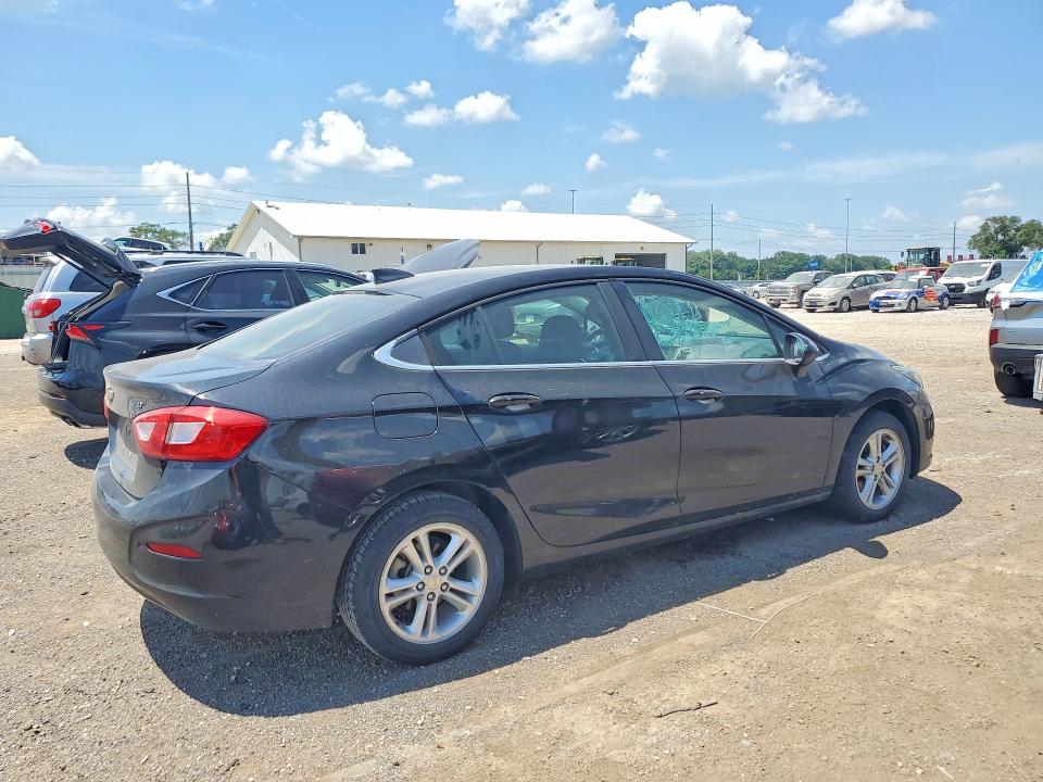 2018 Chevrolet Cruze მანქანა იყიდება აუქციონზე, vin: 1G1BE5SM2J7171339, აუქციონის ნომერი: 59641316