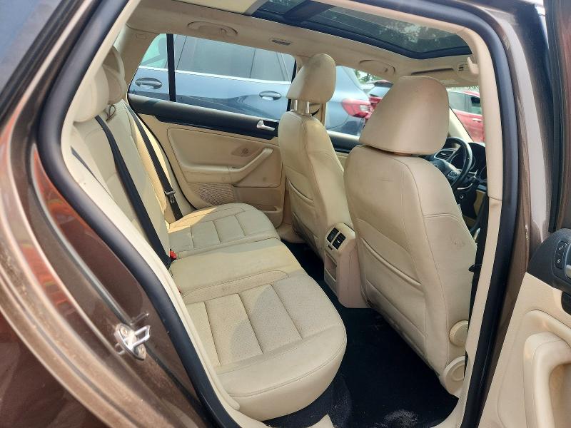 60648586 :رقم المزاد ، 3VWPP7AJ8EM626780 vin ، 2014 Volkswagen Jetta مزاد بيع