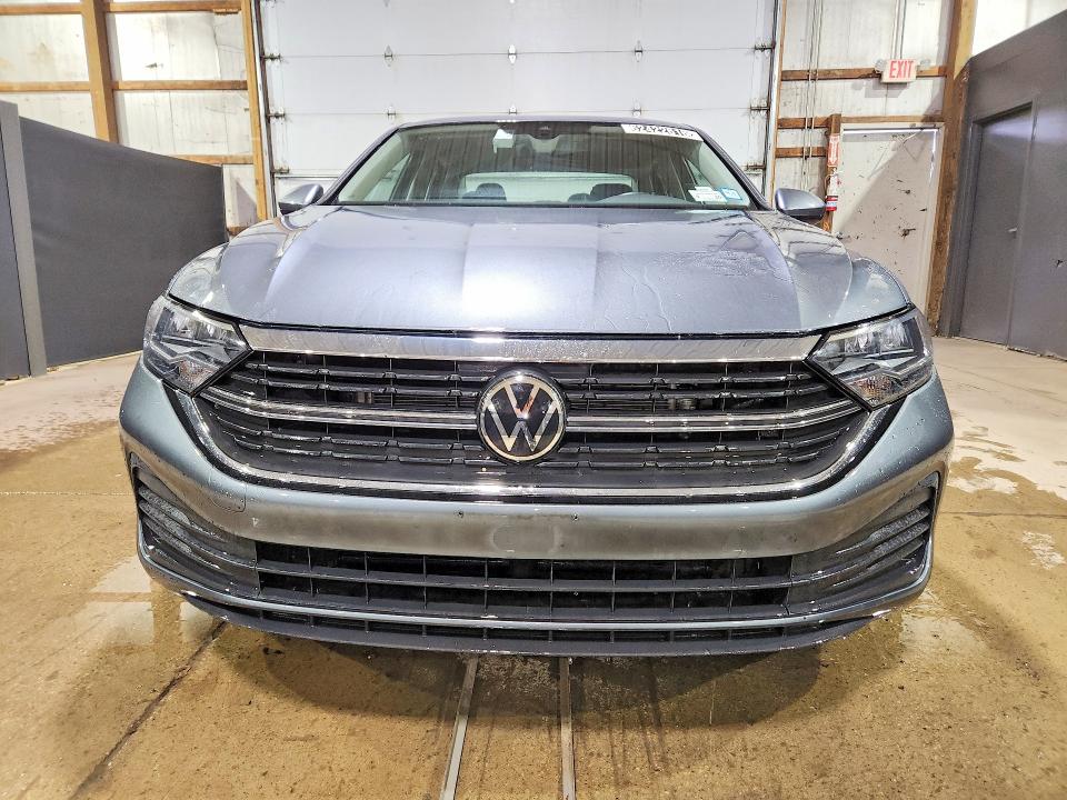 62422616 :رقم المزاد ، 3VW5M7BU6RM090281 vin ، 2024 Volkswagen Jetta مزاد بيع