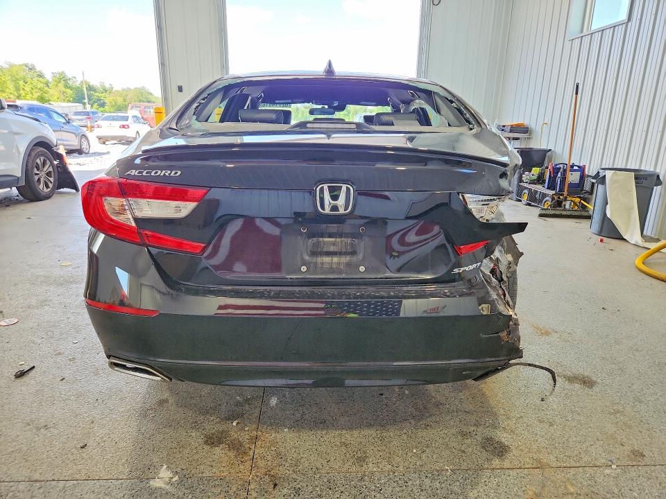 Продажа на аукционе авто 2022 Honda Accord, vin: 1HGCV1F37NA103229, номер лота: 62714916