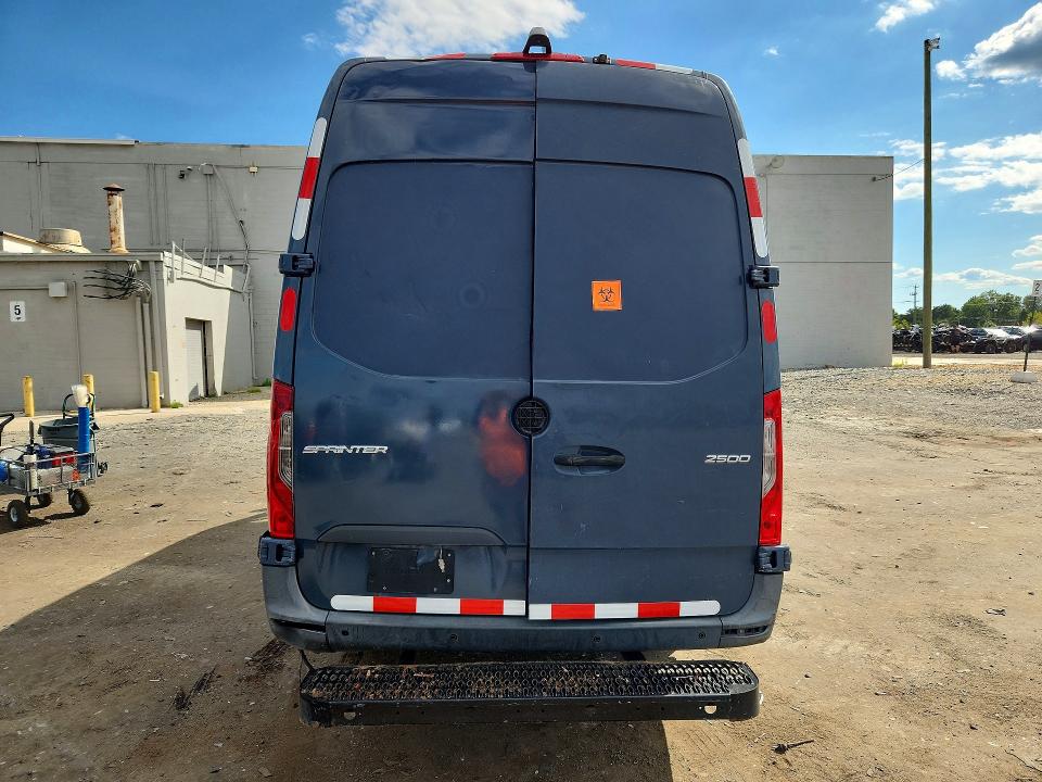63324486 :رقم المزاد ، WD4PF1CD7KT011845 vin ، 2019 Mercedes-benz Sprinter مزاد بيع