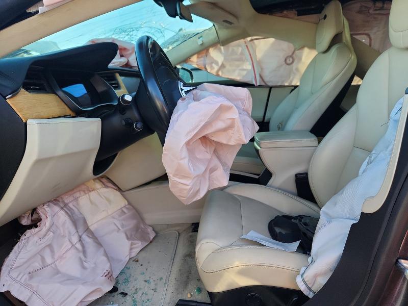 62875376 :رقم المزاد ، 5YJSA1E22JF257654 vin ، 2018 Tesla Model S مزاد بيع