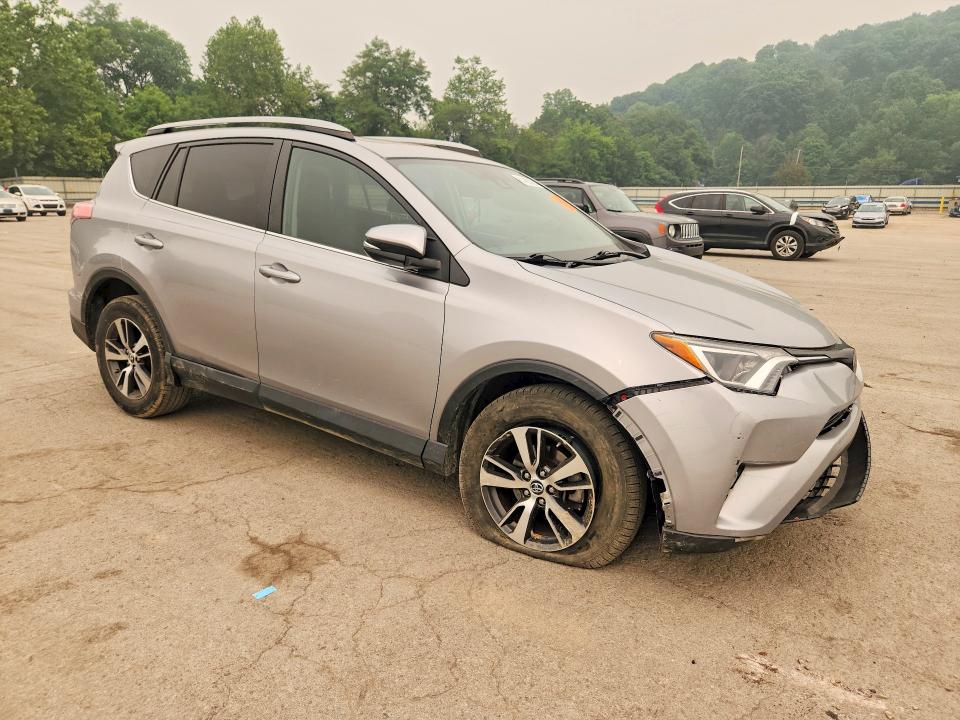 Продаж на аукціоні авто 2018 Toyota Rav4, vin: 2T3WFREV9JW414294, номер лоту: 61400326