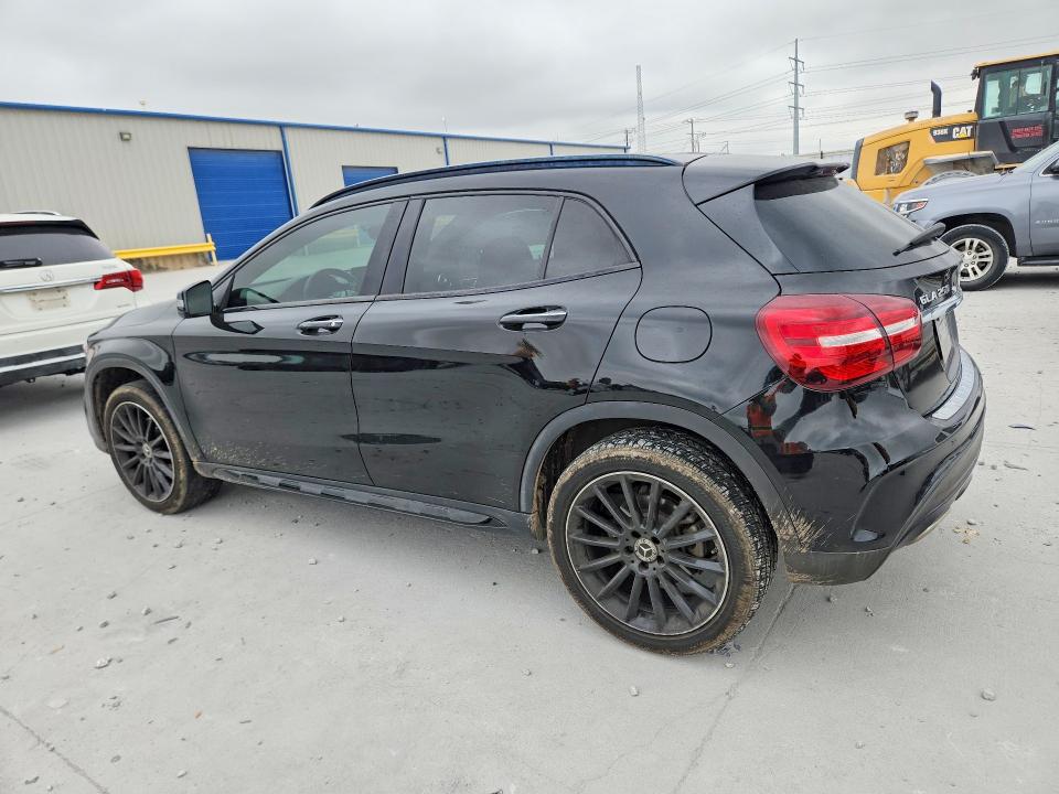 62086266 :رقم المزاد ، WDCTG4GB8LU023136 vin ، 2020 Mercedes-benz Gla مزاد بيع