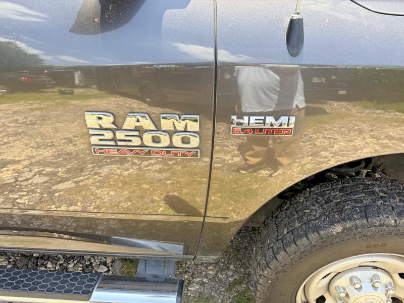 59281986 :رقم المزاد ، 3C6UR4CJ4JG215145 vin ، 2018 Ram 2500 مزاد بيع