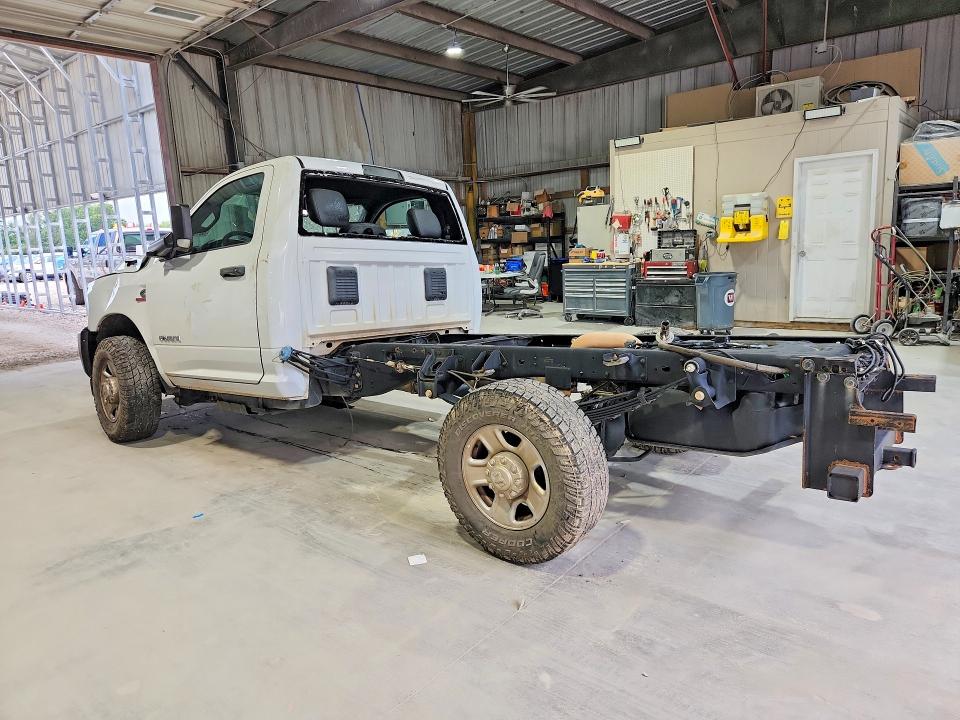 60163556 :رقم المزاد ، 3C7WR8AL0MG601498 vin ، 2021 Ram 3500 مزاد بيع