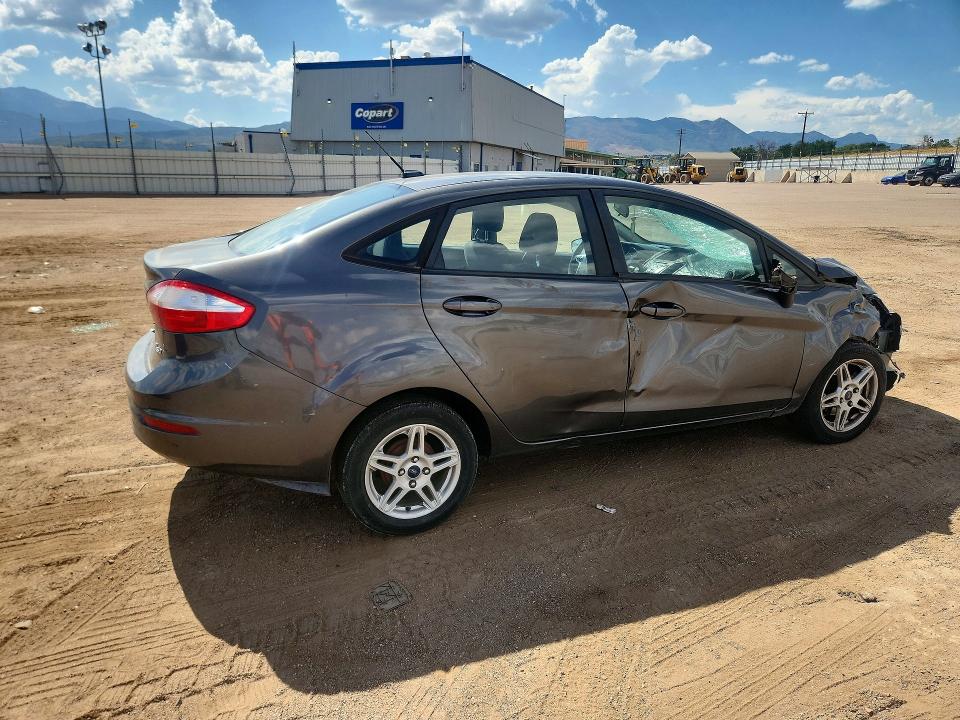 2018 Ford Fiesta მანქანა იყიდება აუქციონზე, vin: 3FADP4BJXJM110360, აუქციონის ნომერი: 62031426