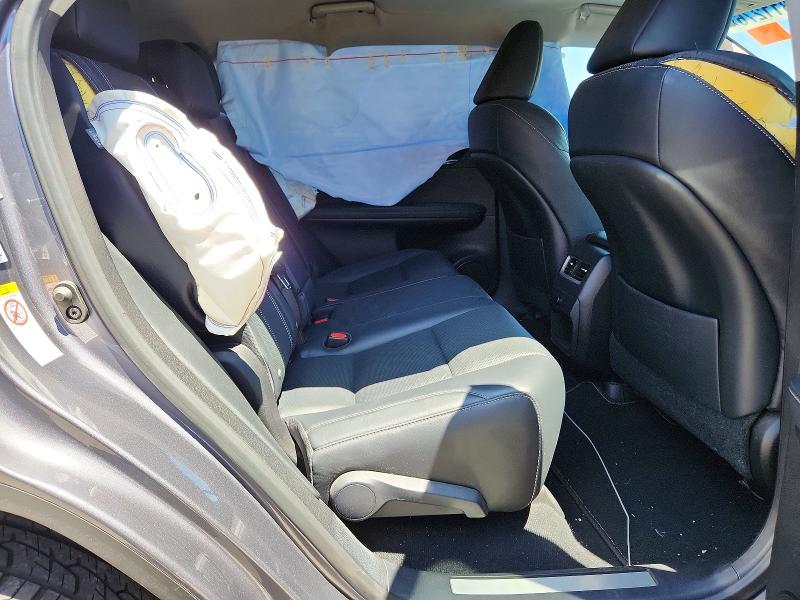 61811276 :رقم المزاد ، 2T2ZZMCA5GC015985 vin ، 2016 Lexus Rx مزاد بيع