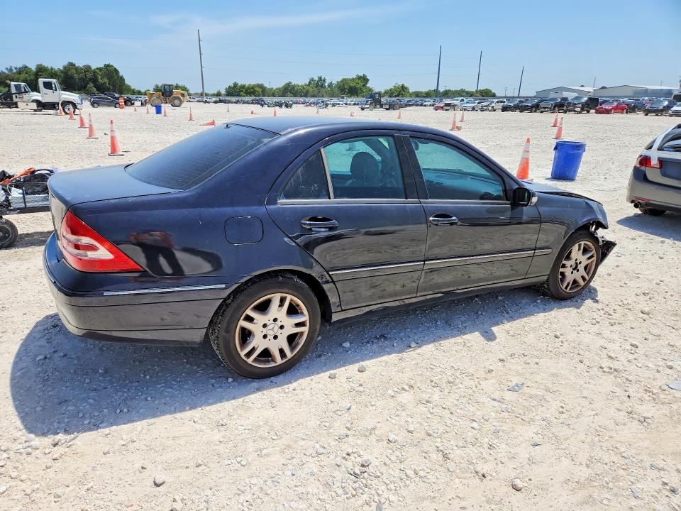 61613046 :رقم المزاد ، WDBRF61J73A410131 vin ، 2003 Mercedes-benz C مزاد بيع