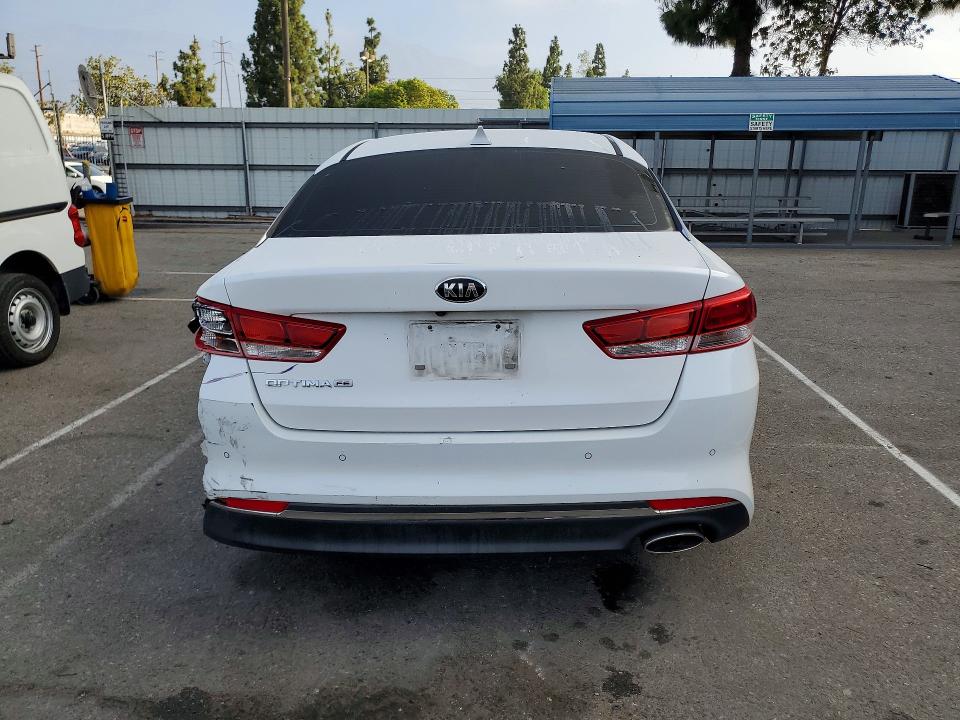 2018 Kia Optima მანქანა იყიდება აუქციონზე, vin: 5XXGT4L33JG225211, აუქციონის ნომერი: 62856746