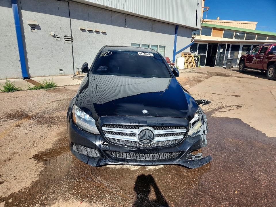 Продаж на аукціоні авто 2017 Mercedes-benz C, vin: 55SWF4KB3HU215995, номер лоту: 61786166