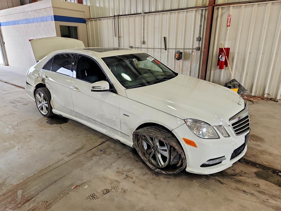 61202006 :رقم المزاد ، WDDHF5KB8CA627224 vin ، 2012 Mercedes-benz E مزاد بيع