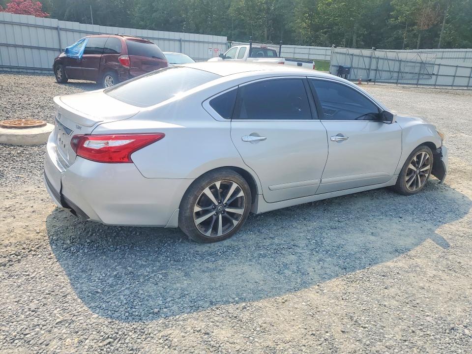 61819936 :رقم المزاد ، 1N4AL3AP8HN308840 vin ، 2017 Nissan Altima مزاد بيع