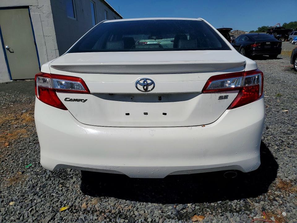 2014 Toyota Camry მანქანა იყიდება აუქციონზე, vin: 4T1BF1FK9EU801401, აუქციონის ნომერი: 61788846