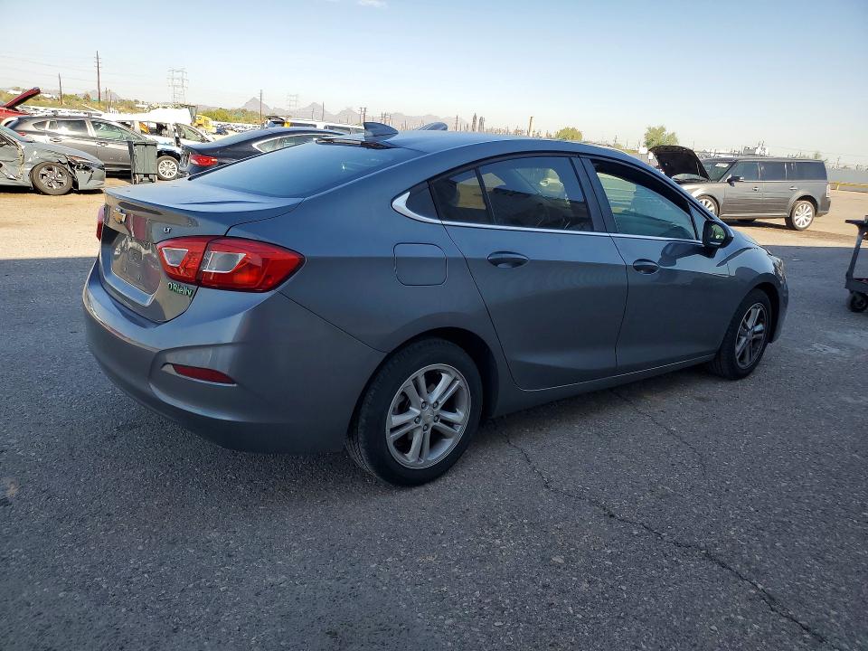 2018 Chevrolet Cruze მანქანა იყიდება აუქციონზე, vin: 1G1BE5SM6J7161686, აუქციონის ნომერი: 58154456