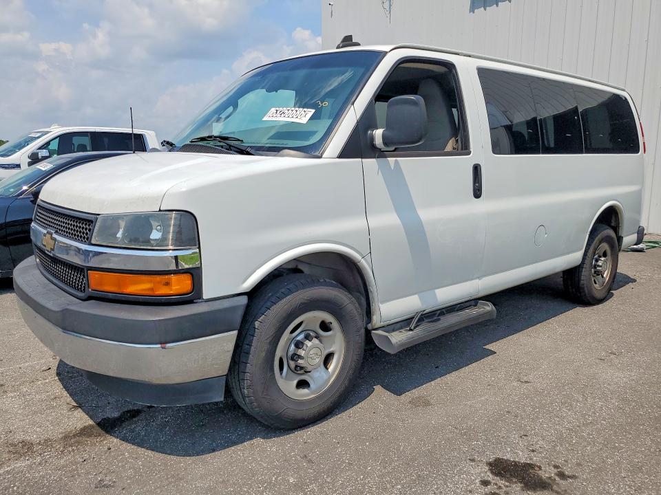63256686 :رقم المزاد ، 1GAZGMFG1J1290560 vin ، 2018 Chevrolet Express G3500 مزاد بيع