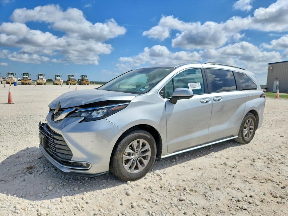 60609756 :رقم المزاد ، 5TDYRKECXRS181593 vin ، 2024 Toyota Sienna مزاد بيع