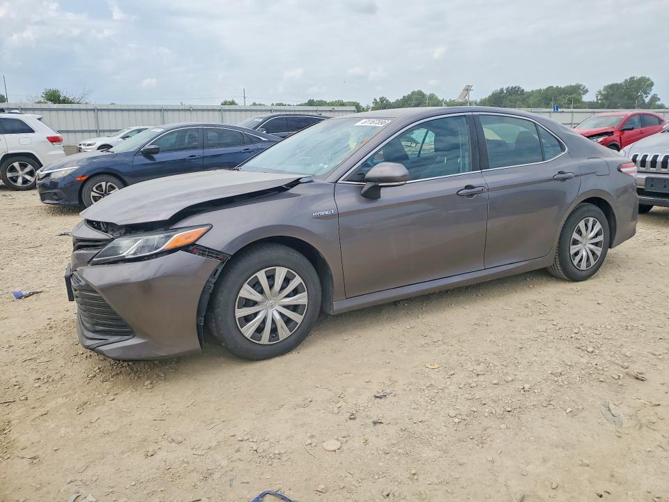 61167896 :رقم المزاد ، 4T1L31AK3LU523970 vin ، 2020 Toyota Camry مزاد بيع