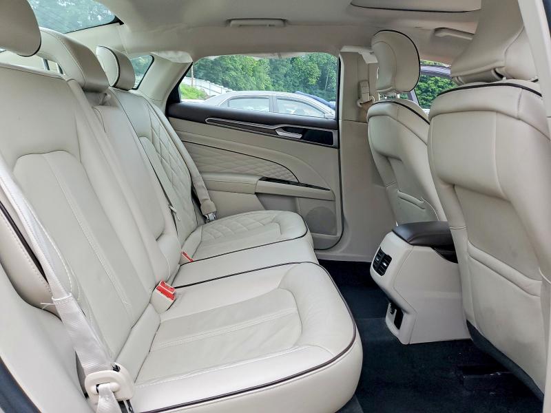 61810776 :رقم المزاد ، 3FA6P0RU9JR148280 vin ، 2018 Ford Fusion مزاد بيع