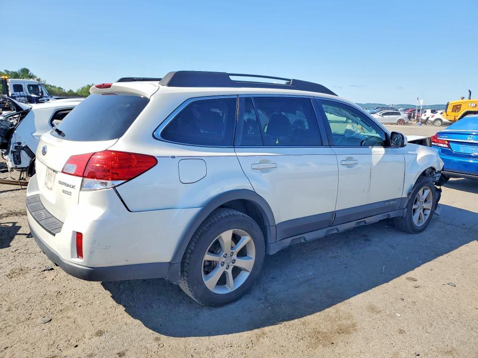 Auction sale of the 2013 Subaru Outback, vin: 4S4BRBGC8D3297920, lot number: 62026056