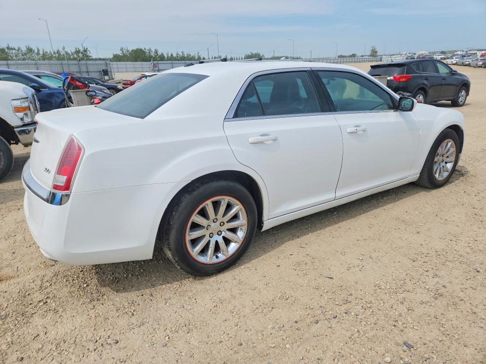 Продажа на аукционе авто 2013 Chrysler 300, vin: 2C3CCAAG3DH694128, номер лота: 61412176