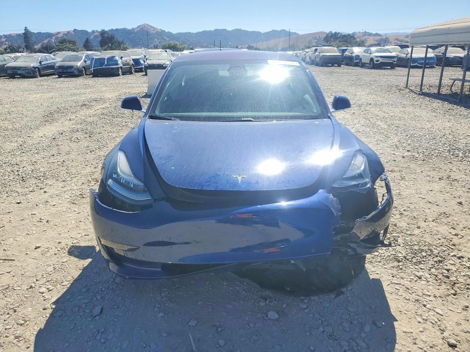 Продажа на аукционе авто 2018 Tesla Model 3, vin: 5YJ3E1EA1JF102397, номер лота: 62863856