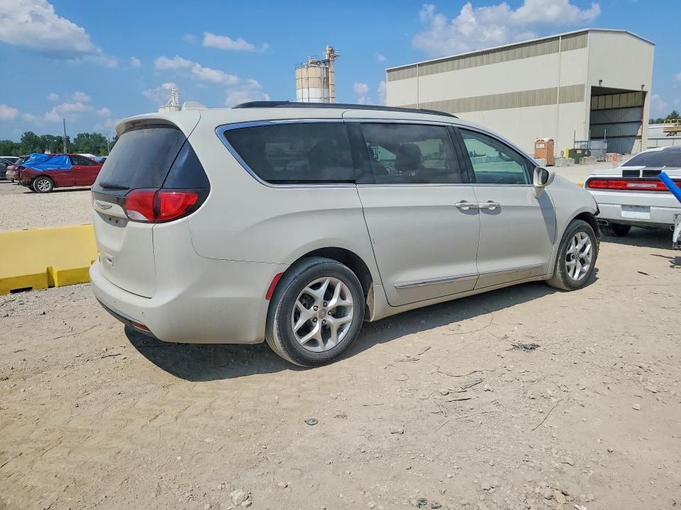 61041426 :رقم المزاد ، 2C4RC1BG9HR656794 vin ، 2017 Chrysler Pacifica مزاد بيع