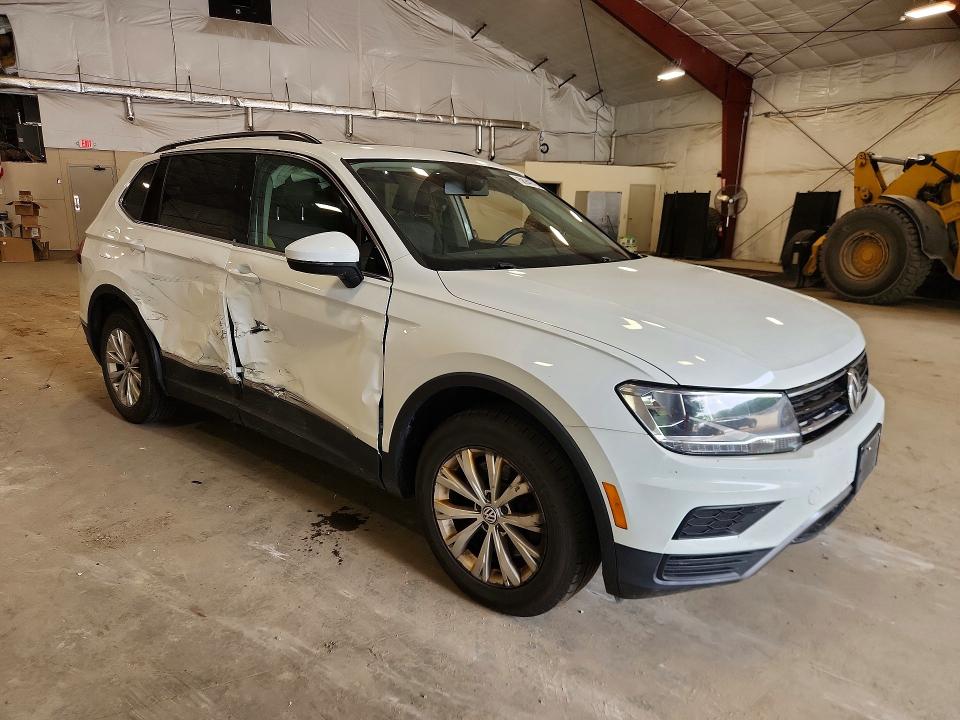 Продаж на аукціоні авто 2018 Volkswagen Tiguan, vin: 3VV2B7AX7JM151831, номер лоту: 58940726
