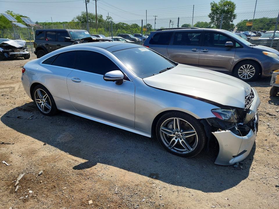 61819066 :رقم المزاد ، WDD1J6GB9JF006881 vin ، 2018 Mercedes-benz E مزاد بيع