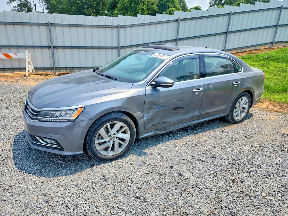 62599976 :رقم المزاد ، 1VWBA7A34JC000927 vin ، 2018 Volkswagen Passat مزاد بيع