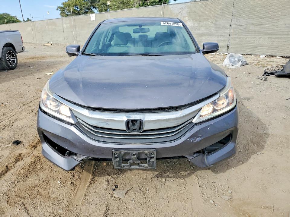 Aukcja sprzedaży 2017 Honda Accord, vin: 1HGCR2F73HA294018, numer aukcji: 62641096