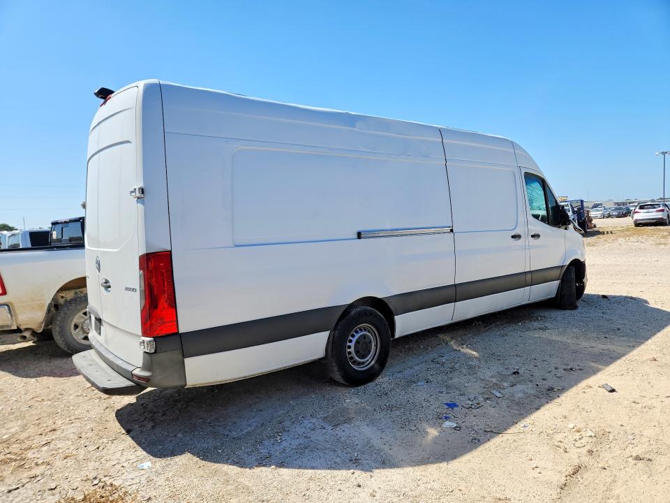63683266 :رقم المزاد ، W1Y4DDHY1NT103307 vin ، 2022 Mercedes-benz Sprinter مزاد بيع