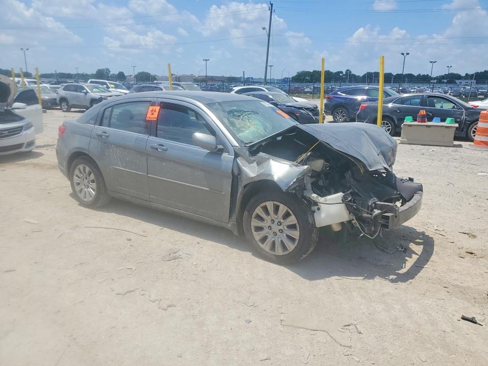59332466 :رقم المزاد ، 1C3CCBAB3DN635579 vin ، 2013 Chrysler 200 مزاد بيع