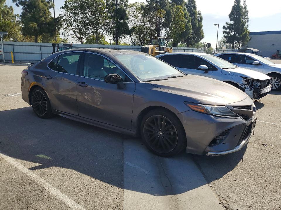 2021 Toyota Camry მანქანა იყიდება აუქციონზე, vin: 4T1K61AK3MU422500, აუქციონის ნომერი: 62158476
