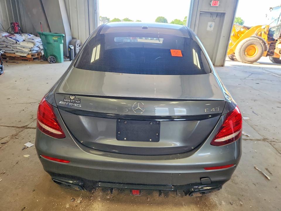 60858286 :رقم المزاد ، WDDZF6EBXJA391761 vin ، 2018 Mercedes-benz E مزاد بيع
