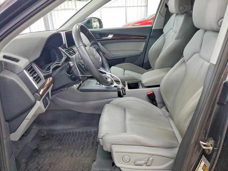 60931446 :رقم المزاد ، WA1BNAFY5L2000866 vin ، 2020 Audi Q5 مزاد بيع