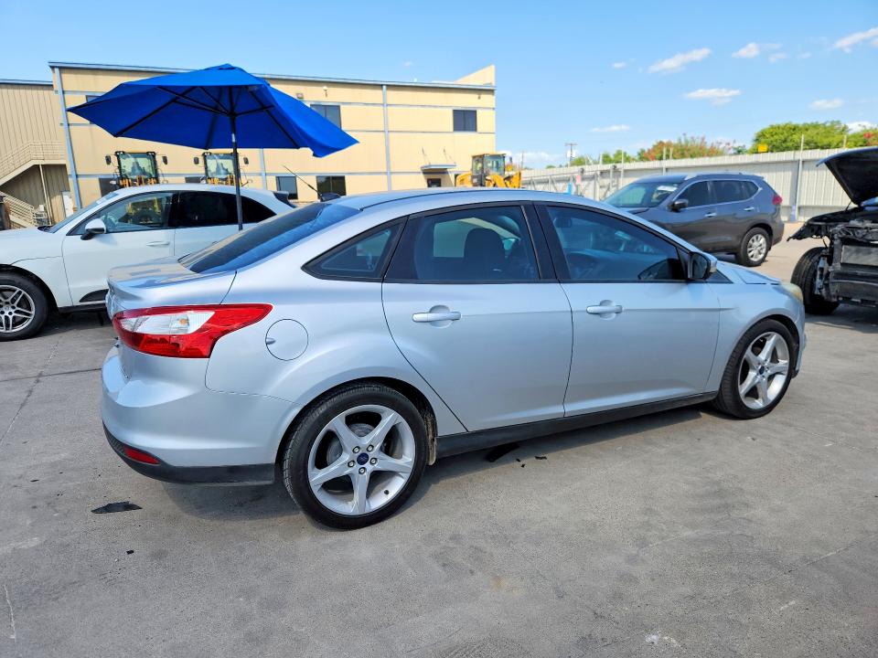 2013 Ford Focus მანქანა იყიდება აუქციონზე, vin: 1FADP3F27DL115616, აუქციონის ნომერი: 60385446