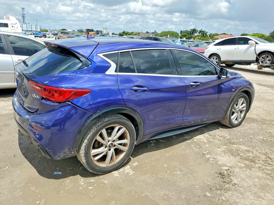 2017 Infiniti Qx30 მანქანა იყიდება აუქციონზე, vin: SJKCH5CP5HA038015, აუქციონის ნომერი: 62231486