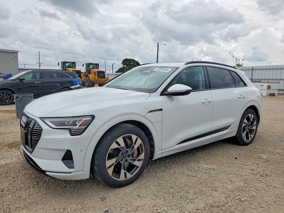 Auction sale of the 2021 Audi E-tron, vin: WA1AAAGE0MB010699, lot number: 60850886